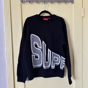 Supreme Logo Sweatshirt - M